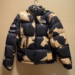 New Supreme North Face Bleached Denim Print Nuptse Jacket Size M